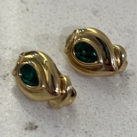 Christian Dior vintage Elegant Gold and Green clip on earrings. Made in Germany - Picture 11 of 16